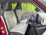 運転席シート廻りは使用感も少なく、良好な状態となっています。前オーナー様が丁寧に使っていたことがよくわかりますね。