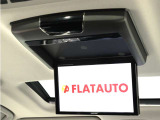 【ALPINE製後席モニター!】フリップダウンモニター完備!お子さまも映像を見ながら、快適に楽しくお過ごしいただけます♪ミニバンでは欠かせない大人気装備です!!