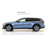 V60CCはあなたのアクティブなライフスタイルを支えるだけの存在ではありません。都市で過ごす日常から、果てしない好奇心に導かれる冒険の旅まで、あなたの人生のすべての瞬間を輝かせるためのパートナーです。