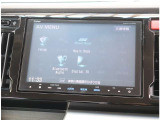 お車選びをお楽しみ頂けるよう、在庫車の展示スペースを十分に確保しております。