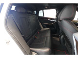 リアシートも広々とご利用頂けます。お車詳細や展示状況はフリーダイヤル(0078-6002-498412)またはBPS城東鶴見06-6933-6600迄お気軽にお問合せ下さい。