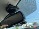 【日産オリジナルドライブレコーダー(フロント+室内)】車室内カメラで車内および車側面を撮影。走行中の幅寄せ対策や後方撮影にも対応しております。