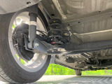 お車を安心してお乗りいただく為には、足回りの定期点検が欠かせません。サービスサポート(有償保証)では無料点検もご提供しており、安心のカーライフをお過ごしいただけるサポート体制が整っています。