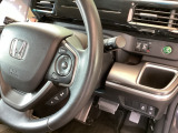 【オートライト(AUTO)】外の明るさをシステムが感知して、自動でヘッドライトが点灯します!ヘッドライトをつけ忘れを防ぐ便利機能です