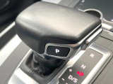 ●MTモード付きAT:通常は自動でおこなわれる変速(ギアチェンジ)をドライバーの操作によって意図的に変えられるシステムです。より一層普段のドライブをお楽しみいただけます!