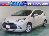 トヨタのアクアです!燃費性能がよくコンパクトなボディサイズなので、どなたにも運転しやすいのが嬉しいですね♪