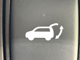【パワーバックドア】スマートキーや運転席のボタンを押すだけでリアゲートが自動で開閉します!荷物を持っている時や、高い位置にあるバックドアを閉める際に便利な機能です♪