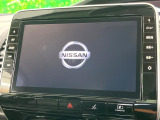 【大画面ナビ】人気の大型10インチナビを装備。存在感のある大画面はインパクト大!ナビ利用時のマップ表示は見やすく、テレビやDVDは臨場感がアップ!いつものドライブがグッと楽しくなります♪