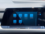 「Apple Car Play」などのスマートフォンアプリ「App Connect」対応の純正ディスプレイオーディオ「Ready To Discover」を搭載。USB、Bluetoth通話もOK。