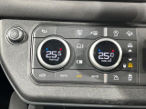 フロントシートヒーター 『三段階で強弱の調節が可能なシートヒーティング機能を装備しております。季節によっては欠かすことのできないポイントの高い装備ではないでしょうか。』
