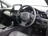 運転席廻りです。