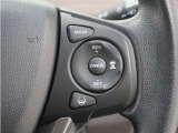 ◆アダプティブクルーズコントロール◆予め設定した車速内でクルマが自動的に加減速。前走車との適切な車間距離を維持しながら追従走行します。【LKAS】車線維持支援システムでステアリング操作を支援。