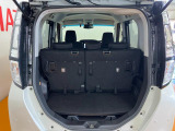 簡単な荷物が載せられるトランクルーム