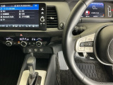 ホンダ純正メモリーナビ搭載なので、遠方へのドライブもお任せ下さい!ステアリング左手側にオーディオ関連のコントロールスイッチを配置しています。操作時は視線を逸らすことなく運転に集中できます