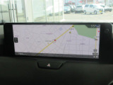 マツダコネクトの12.3インチワイドセンターディスプレイです。『Android Auto』『Apple CarPlay』や独自のコネクテッドサービスに対応したインターフェイスシステムです。