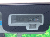 【スズキ セーフティサポート】走行中に前方の車両等を認識し、衝突しそうな時は警報とブレーキで衝突回避と被害軽減をアシスト。より安全にドライブをお楽しみいただけます。