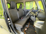 運転席シート廻りは使用感も少なく、良好な状態となっています。丁寧に使われていたことがよくわかりますね。