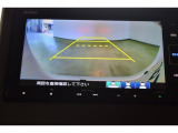 バックモニター付き。 車両後方の映像が画面に表示されるので、車庫入れが苦手な人も安心です。ただし、目視確認もお忘れなくお願いいたします。