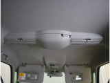 天井にはスリムサーキュレーター装備☆空気を循環してくれるので後席も快適に過ごして頂けます。