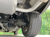 お車を安心してお乗りいただく為には、足回りの定期点検が欠かせません。サービスサポート(有償保証)では無料点検もご提供しており、安心のカーライフをお過ごしいただけるサポート体制が整っています。