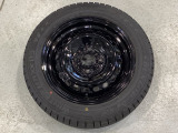 当社にてデモ走行時に装着していたワンシーズン使用の中古スタットレスタイヤ+ホイール4本セットを用意致しました。(2025年製、タイヤ+ホイールは現状渡し、保証対象外です)