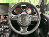 【純正革巻きステアリング】上質な革を使用することで、手にしっかり馴染みとても運転しやすいハンドルです♪