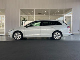 フォルクスワーゲン車伝統のプレスラインを現車で確認してください、ドアの開閉で剛性感のある作りが感じて頂けると思います。