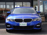 BMW在庫保有台数常時100台以上!ご来店の際はBMW本店(厚木市下荻野140-1)にご来店ください!弊社自慢の全天候型ショールーム!BMW在庫保有台数常時100台以上ございます!