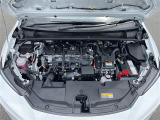 エンジンルームの画像です。店舗にて現車の確認もいただけますので、お電話で在庫のご確認の上是非ご来店くださいませ!!!ワクワクするクルマ選びをご提案します!