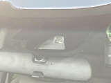 【ホンダセンシング】走行中に前方の車両等を認識し、衝突しそうな時は警報とブレーキで衝突回避と被害軽減をアシスト。より安全にドライブをお楽しみいただけます。