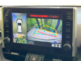 【パノラミックビューモニター】専用のカメラにより、上から見下ろしたような視点で360度クルマの周囲を確認することができます☆死角部分も確認しやすく、狭い場所での切り返しや駐車もスムーズに行えます。