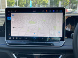 15インチディスプレイによるスマートフォン用アプリ[Apple CarPlay][Android Auto]対応の純正ナビインフォテイメントシステム「Discover Pro Max」を装備、ラジオの