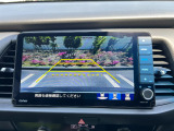 バックでの駐車が苦手な方や運転にあまり自信のない方でも後方の視界をしっかりサポート。安心して車庫入れが出来るバックカメラを装備しています!