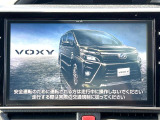 【10.3インチワイドナビ】高級感とインパクトのある大型ワイドナビを装備。各種オーディオ操作はもちろん、横長ワイド画面でのマップ2分割表示など、利便性も高いナビです♪