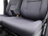 RS専用シルバーステッチで上級グレードらしく上品な仕上がりです。