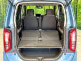 普段のお買い物や通勤、送迎等に十分な荷室スペースを確保しております。セカンドシートを倒すと、大きな荷物の積載も可能です♪