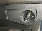 ロータリー式のライトスイッチはAUTOライト機能付です。
