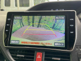 【バックカメラ】駐車時に後方がリアルタイム映像で確認できます。大型商業施設や立体駐車場での駐車時や、夜間のバック時に大活躍!運転スキルに関わらず、今や必須となった装備のひとつです!
