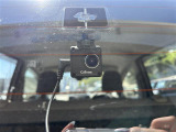 【ドライブレコーダー】映像・音声などの運転中の記録を残します。事故などを起こした起こされた時の証拠になりえますので、もしも時でも安心ですね。