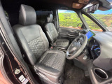 運転席シート廻りは使用感も少なく、良好な状態となっています。丁寧に使われていたことがよくわかりますね。