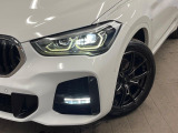 ●LEDヘッドライト:夜間走行時も良好な視界を確保し安心して運転できる高輝度LEDヘッドライトを装備!点灯速度が早く、消費電力も抑えられています。