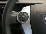 ステアリングスイッチ付き。前方から目を離すことなく操作することが可能です。
