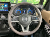 【純正革巻きステアリング】上質な革を使用することで、手にしっかり馴染みとても運転しやすいハンドルです♪
