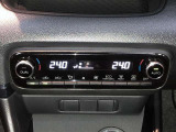 左右独立温度コントロールフルオートエアコンです。運転席、助手席それぞれで独立して温度設定ができます。冷え性の方が乗っても安心ですね♪