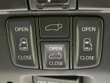 【両側パワースライドドア】スマートキーや運転席のスイッチで後席両側スライドドアの開閉が可能♪電動だから力を入れてドアを開ける必要が無く、小さなお子様でも簡単に開け閉めでき快適です♪