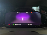見やすい大型10.25インチ液晶メータを採用。好みに応じてカスタマイズが可能です。