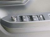 全席パワーウィンドウです!運転席かららくらく開閉ですね♪