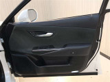 運転席前面ドア部分です♪