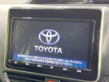 【純正ナビ】人気の純正ナビを装備しております。ナビの使いやすさはもちろん、オーディオ機能も充実!キャンプや旅行はもちろん、通勤や買い物など普段のドライブも楽しくなるはず♪