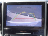 バックカメラも付いて車庫入れも安心です。